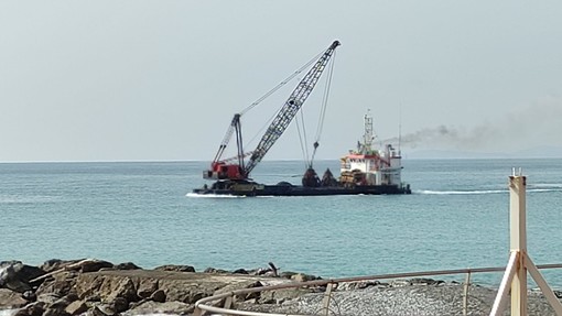 Bordighera: via ai lavori di dragaggio del porto, Ingenito “Sarà più sicuro e fruibile”