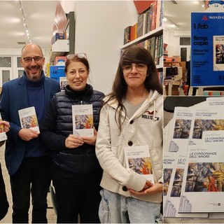 "Le consonanze dell'amore", firmacopie con Ettore De Franco a Bordighera (Foto e video)