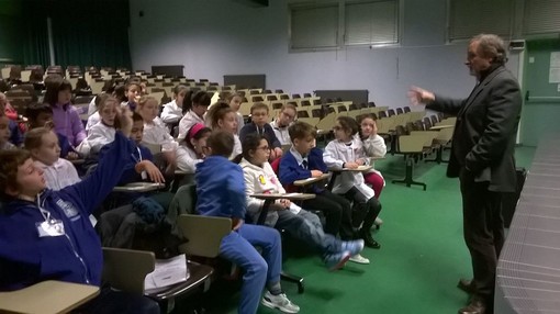 Ventimiglia: giorno della memoria, gli alunni dell'Istituto Comprensivo 1 Biancheri incontrano il prof. Enzo Iorio