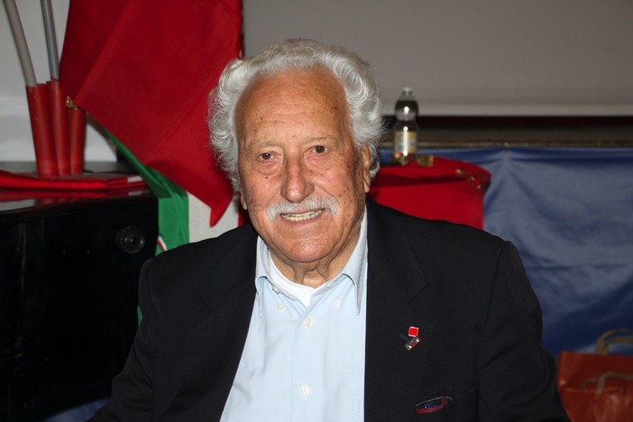 Ventimiglia: domani alla Aprosiana il libro di Rodolfo Amadeo ‘Dalla Pigna di Sanremo al mondo dei lavoratori’ Ventimiglia: domani alla Aprosiana il libro di Rodolfo Amadeo ‘Dalla Pigna di Sanremo al mondo dei lavoratori’