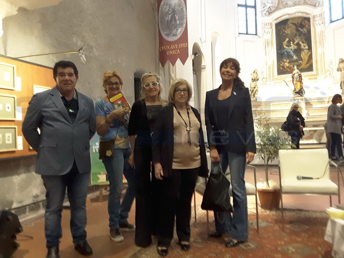 ‘Cervo in blu… d’inchiostro’ ha accolto la scrittrice Elisabetta Dami, la 'mamma' di Geronimo Stilton