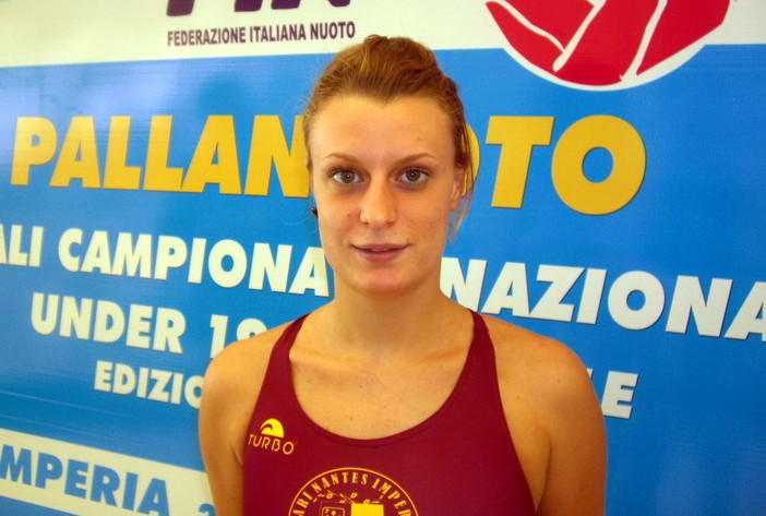 L'atleta della Rari Imperia, Elena Russo, si è laureta oggi in Economia e Commercio L'atleta della Rari Imperia, Elena Russo, si è laureta oggi in Economia e Commercio