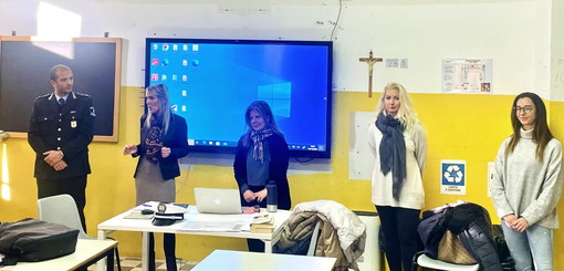 Sanremo: interessanti attività di educazione civica al ‘Colombo’. Il tema del benessere animale Sanremo: interessanti attività di educazione civica al ‘Colombo’. Il tema del benessere animale