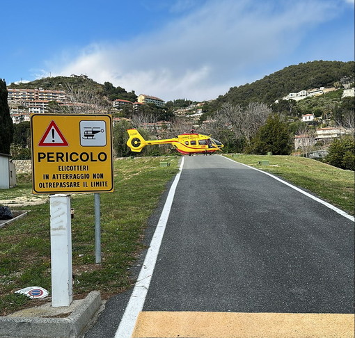 Soldano: donna azzannata da un cane in una campagna, intervento dell'elisoccorso, è gravissima Soldano: donna azzannata da un cane in una campagna, intervento dell'elisoccorso, è gravissima