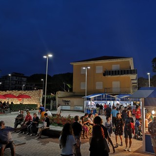 Estate Diffusa a San Bartolomeo al Mare: oggi Paolo Bianco con Nico Zanchi e “Le macchine bianche”