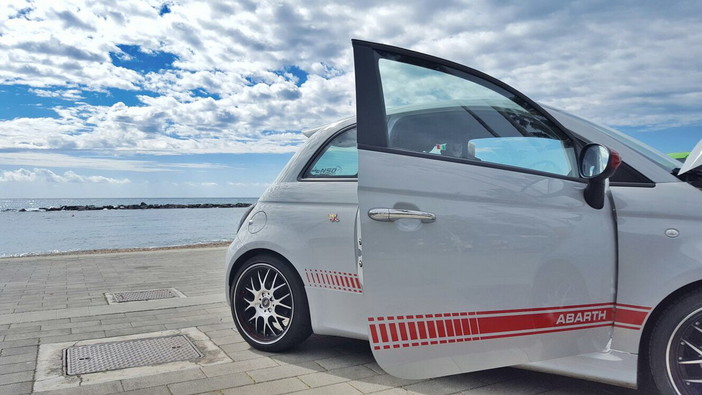 Prosegue fino a tardi pomeriggio l'Elettro Motor Show a San Bartolomeo al Mare, LE FOTO