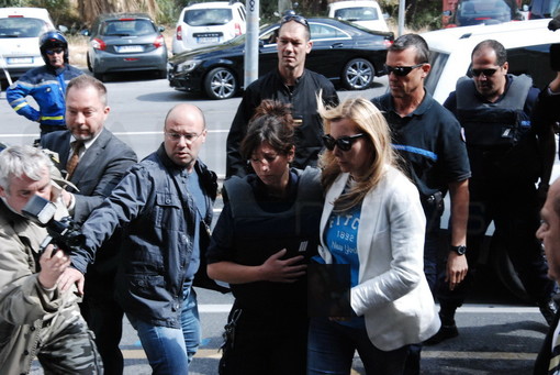 Dopo l'estradizione di questa mattina al valico di Ponte San Luigi Chiara Rizzo è arrivata a Roma Dopo l'estradizione di questa mattina al valico di Ponte San Luigi Chiara Rizzo è arrivata a Roma