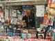 Andrea Nistri nella sua edicola Andrea Nistri nella sua edicola