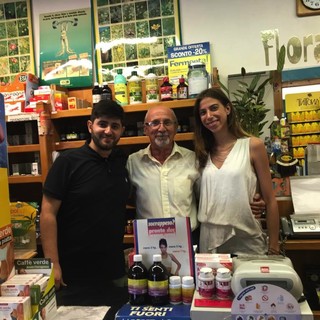 Sanremo: dopo oltre 40 anni cambia gestione la storica erboristeria ‘Floralba’ di corso Mombello (Foto)