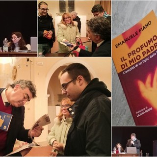 Bordighera, l'onorevole Emanuele Fiano presenta 'Il profumo di mio padre': "La memoria va raccontata" (Foto e video)