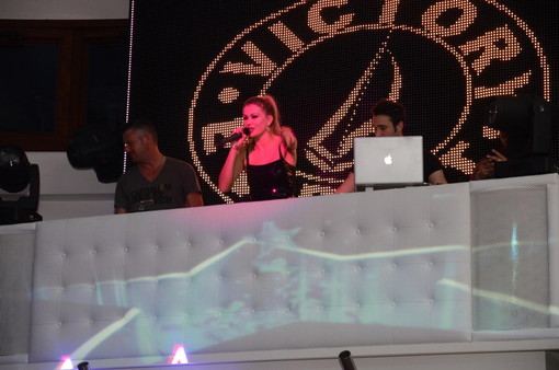 Festival 2013: il Victory incantato dalla sensualissima dj Eva Henger
