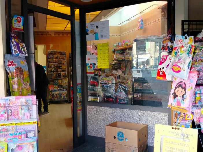 La chiusura delle edicole svuota i quartieri e indebolisce comunità e relazioni, cambiando il tessuto urbano