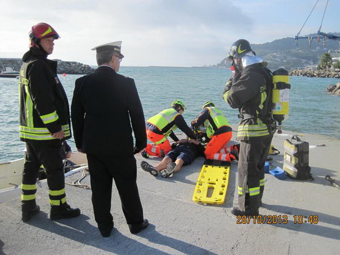 Diano Marina: esercitazione antincendio con Guardia Costiera, Vigili del Fuoco e Croce d'Oro