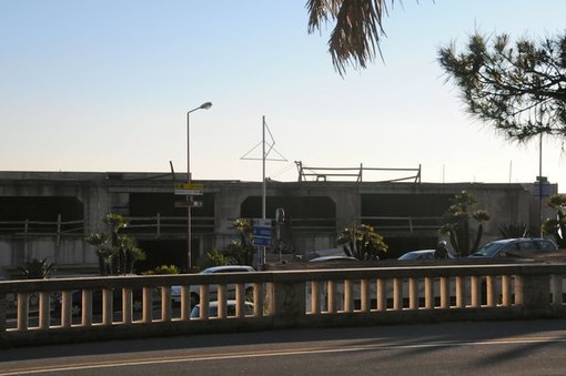 Sanremo: vertice tra Amministrazione e Portosole, il nuovo albergo sarà a due piani anzichè tre
