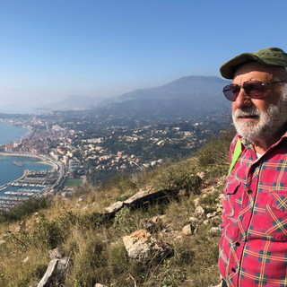 Ventimiglia: 'Non solo spiaggia', sabato prossimo a Grimaldi la presentazione del libro di Enzo Barnabà Ventimiglia: 'Non solo spiaggia', sabato prossimo a Grimaldi la presentazione del libro di Enzo Barnabà