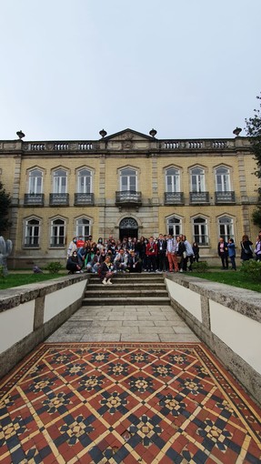 Imperia: gli studenti del Vieusseux in Portogallo per i progetti Erasmus plus Imperia: gli studenti del Vieusseux in Portogallo per i progetti Erasmus plus