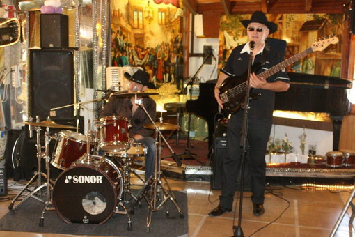 Vallecrosia: domani grande festa country con Eddy Ray Cooper e le sue ballerine “Da Erio”