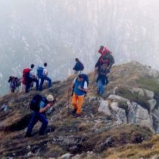 Domenica prossima una escursione da Carmo Langan a Monte Ceppo ed al Castagno dei Quaranta Domenica prossima una escursione da Carmo Langan a Monte Ceppo ed al Castagno dei Quaranta