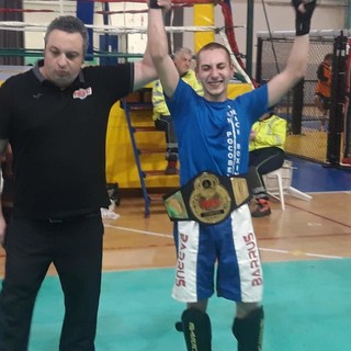 Il ventimigliese Erik Pignone vince la cintura europea WFBC nella disciplina kick lighht