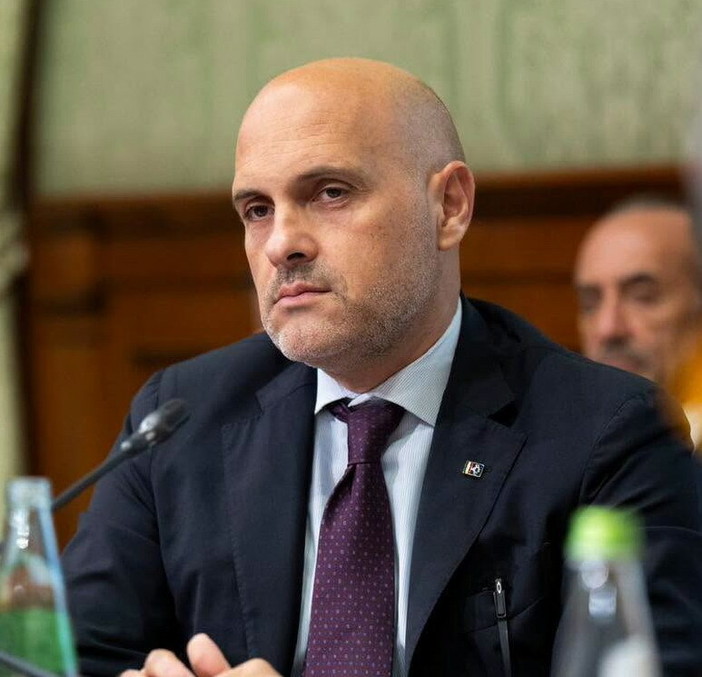 Sicurezza, Prisco a Imperia: 62 nuovi agenti in provincia nei primi cinque mesi del 2026, controlli rafforzati Sicurezza, Prisco a Imperia: 62 nuovi agenti in provincia nei primi cinque mesi del 2026, controlli rafforzati