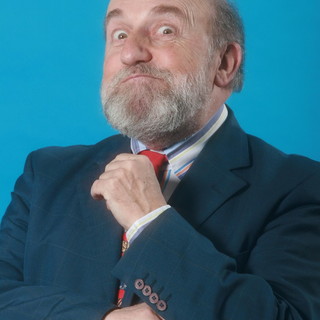 'C’era un Re... viaggio nel tempo': recita per le scuole al Casinò con Enrico Beruschi e la Sinfonica di Sanremo 'C’era un Re... viaggio nel tempo': recita per le scuole al Casinò con Enrico Beruschi e la Sinfonica di Sanremo