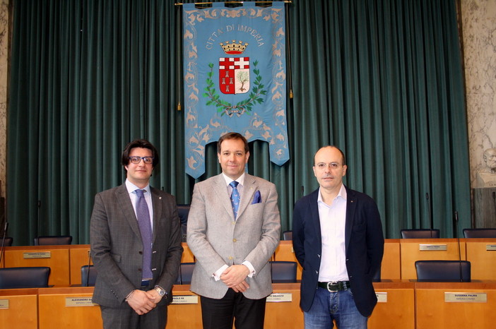Imperia: il Console Onorario della Repubblica del Sudafrica Enrico De Barbieri ricevuto a Palazzo Civico
