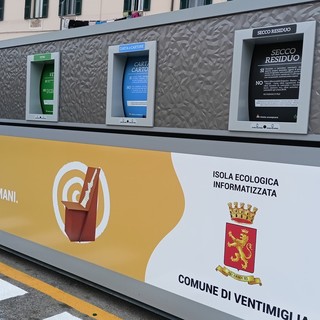Ventimiglia: 'Utente non autorizzato', la frase incubo dei cittadini per le ecoisole che stentano a funzionare (Video)
