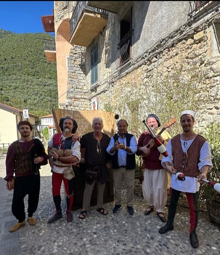 Bando Liguria 2026: contributi ai Comuni per eventi storici e tradizionali fino a 5mila euro