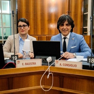 Sicurezza e legalità, Fratelli d’Italia a Sanremo presenta una mozione a sostegno delle Forze dell’Ordine dopo le violenze nelle manifestazioni