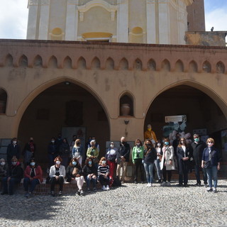 Nel Golfo Dianese proseguono le visite degli operatori ai Borghi più belli d'Italia Nel Golfo Dianese proseguono le visite degli operatori ai Borghi più belli d'Italia