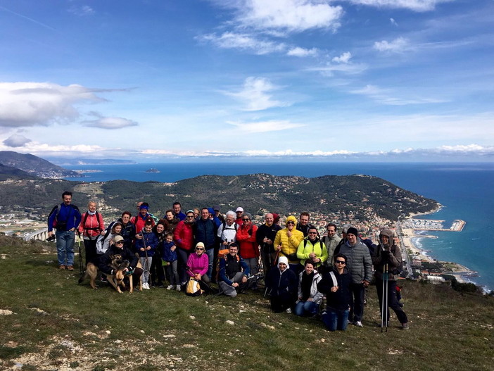 San Bartolomeo al Mare: sabato terminerà la manifestazione "Sui Sentieri del Golfo", iscrizioni aperte San Bartolomeo al Mare: sabato terminerà la manifestazione "Sui Sentieri del Golfo", iscrizioni aperte