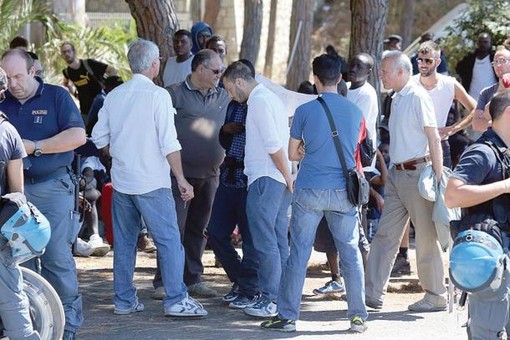 Ventimiglia: il Sindaco Ioculano "Il centro delle Gianchette deve chiudere, ora ci sono le condizioni per farlo" Ventimiglia: il Sindaco Ioculano "Il centro delle Gianchette deve chiudere, ora ci sono le condizioni per farlo"