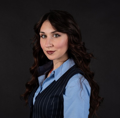 San Lorenzo al Mare, Erica Cassano ospite di "Due parole in riva al mare": giovedì presenta Duramadre all'Hotel Riviera dei Fiori San Lorenzo al Mare, Erica Cassano ospite di "Due parole in riva al mare": giovedì presenta Duramadre all'Hotel Riviera dei Fiori