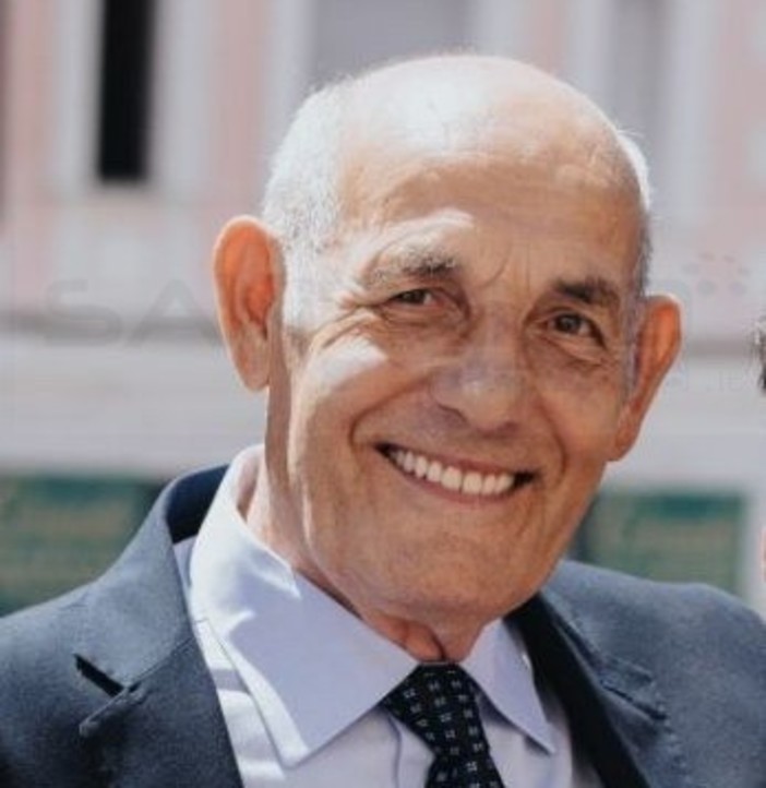 Sanremo: è morto Enzo Rossi lo storico titolare di 'Magic Moments', il cordoglio della città dei fiori Sanremo: è morto Enzo Rossi lo storico titolare di 'Magic Moments', il cordoglio della città dei fiori