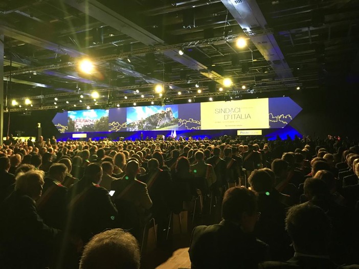 Poste Italiane investe sui piccoli Comuni in provincia di Imperia: tutti gli interventi eseguiti e gli impegni presi Poste Italiane investe sui piccoli Comuni in provincia di Imperia: tutti gli interventi eseguiti e gli impegni presi