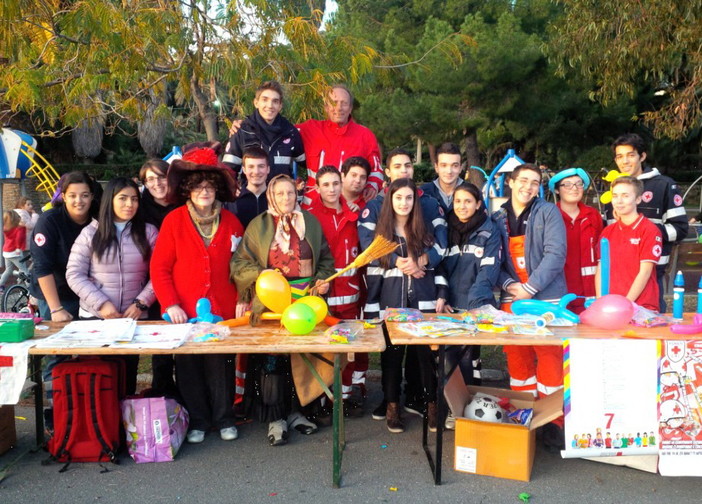 Sanremo: grande successo per l'iniziativa dei giovani della Croce Rossa per l'Epifania Sanremo: grande successo per l'iniziativa dei giovani della Croce Rossa per l'Epifania