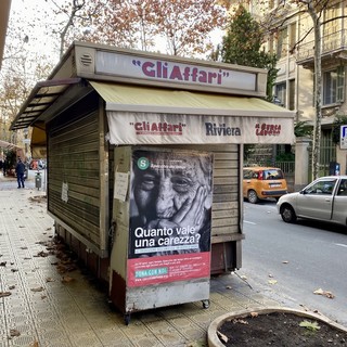 Il 'gabbiotto' che per anni ha ospitato l'edicola in corso Garibaldi Il 'gabbiotto' che per anni ha ospitato l'edicola in corso Garibaldi