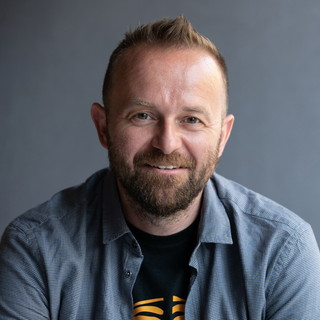 Sipario d’Autore a Ventimiglia: Enrico Galiano porta in scena “Sei un mito!” tra teatro, miti greci e crescita personale