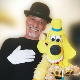 Domenica prossima il 'Bordighera dog show': ospite anche l'attore sanremese Enzo Mazzullo insieme ad 'Aznavour'