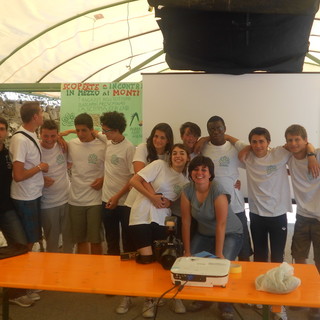 Gli studenti dell'Istituto 'Aicardi' alla settimana estiva 'Ecolab' tra Pigna, Realdo e Verdeggia Gli studenti dell'Istituto 'Aicardi' alla settimana estiva 'Ecolab' tra Pigna, Realdo e Verdeggia