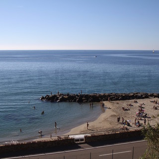 A Sanremo un fine settimana lungo che sa d’estate tra la ‘downhill’ e un tuffo di fine ottobre: “Tanti italiani in città, è segno di ripresa”