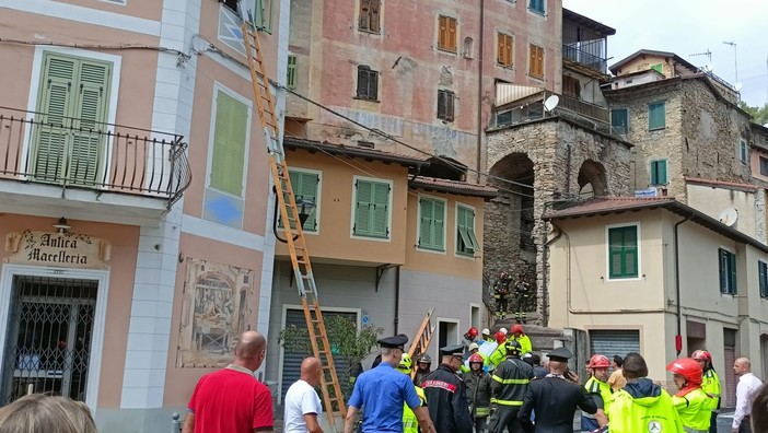 Esplosione di Soldano: trasferito a Marsiglia anche il terzo ferito, certa l'esplosione per il gas ma indagini difficili Esplosione di Soldano: trasferito a Marsiglia anche il terzo ferito, certa l'esplosione per il gas ma indagini difficili