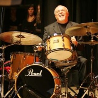 Ventimiglia, il batterista Ellade Bandini si esibisce al Teatro Comunale Ventimiglia, il batterista Ellade Bandini si esibisce al Teatro Comunale