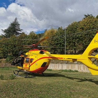 Triora, ciclista di 26 anni cade durante un’uscita: intervengono il 118, i Vigili del Fuoco e l’elisoccorso Triora, ciclista di 26 anni cade durante un’uscita: intervengono il 118, i Vigili del Fuoco e l’elisoccorso