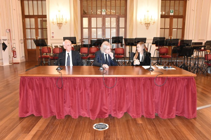 Sanremo: successo di pubblico per l'incontro con il regista Enrico Vanzina al Casinò Sanremo: successo di pubblico per l'incontro con il regista Enrico Vanzina al Casinò