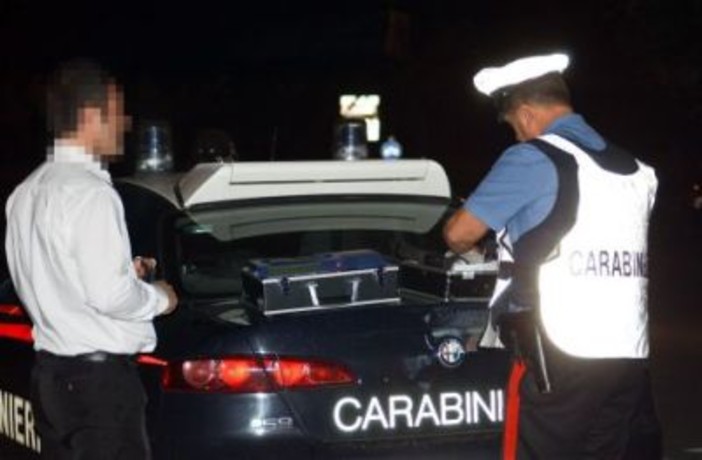 Bordighera: serie di controlli dei Carabinieri contro l'abuso di alcol e sostanze stupefacenti