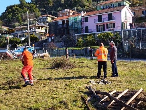 Cervo: progetto Erasmus, studenti francesi riqualificheranno le aree verdi, la soddisfazione del Sindaco Cervo: progetto Erasmus, studenti francesi riqualificheranno le aree verdi, la soddisfazione del Sindaco