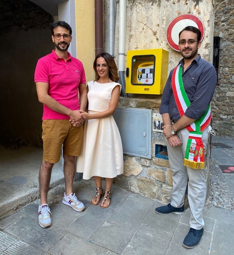 Ilenia Conti ed Emanuele Capelli con il sindaco Valerio Ferrari Ilenia Conti ed Emanuele Capelli con il sindaco Valerio Ferrari
