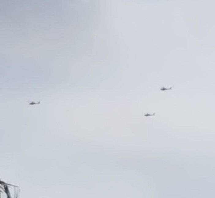 Elicotteri militari in formazione transitati nei cieli della nostra provincia: probabile trasferimento tra Francia e Italia (Video)