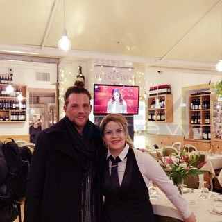 Festival: Enrico Nigiotti cena a base di carne dopo l'esibizione all'Ariston Festival: Enrico Nigiotti cena a base di carne dopo l'esibizione all'Ariston